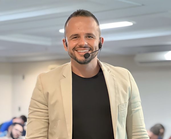 Yuri Tor — Treinador Comportamental